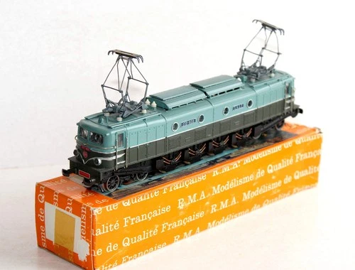 RMA HO 1012 ELECTRIC LOCOMOTIVE SE SNCF 2D2 9133 ENGINE + LIGHTING OK