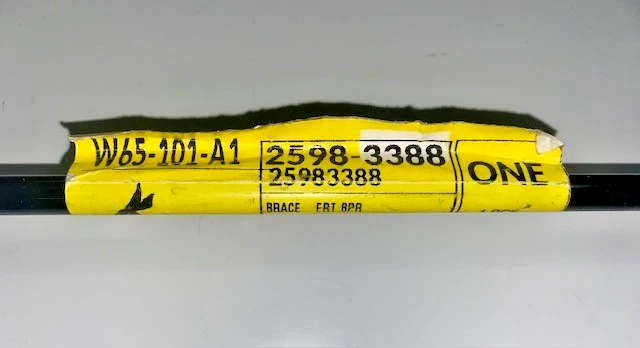 Soporte de parachoques delantero derecho Buick Enclave 2008-2017 nuevo genuino OEM, P/N 25983388 Foto 4 de 4