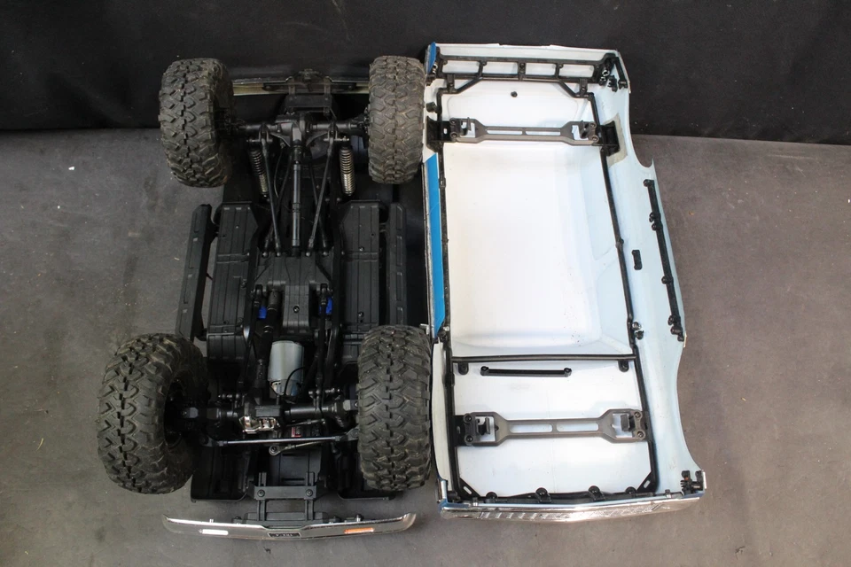 92086-4 TRX-4 Chevrolet Blazer High Trail Edition 272 - Image 4 of 4