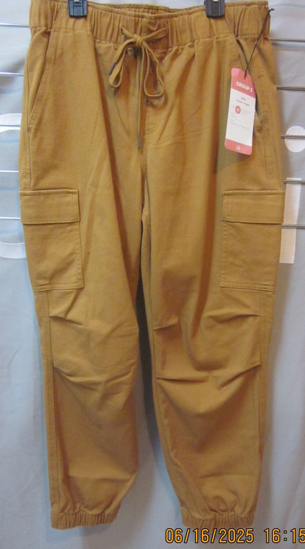Cabi Jargon Jogger New With Tags- Spring 2025 - #6695 Medium