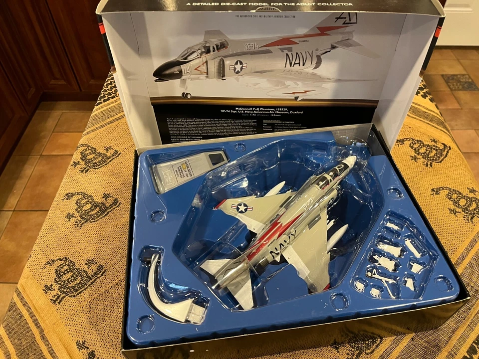New Corgi AA33212 McDonnell F-4J Phantom VF-74 SQN. US Navy - 1/72 - New in Box - Image 2 of 2