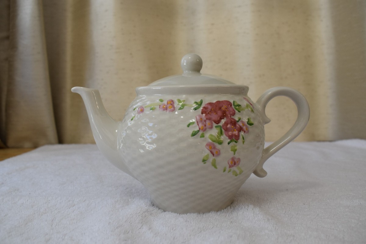 Vintage Teleflora Tea Pot Basket Weave Texture Pink Flowers 1985