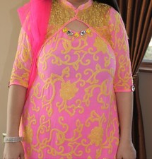 Preowned Indian Suits embroidered all over with accessorized dupatta. Size L
