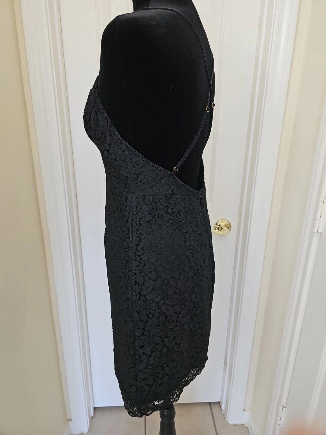 UNDERCOVER Abito Victoria's Secret velluto pizzo nero medio stringato davanti e retro incrociato