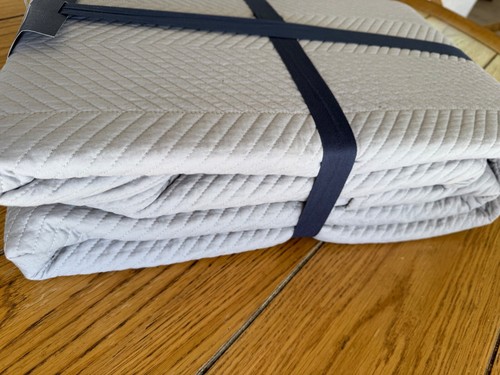 Sheridan Quilted Bedcover QUEEN Bed - NEW and Unused - Picture 5 of 5