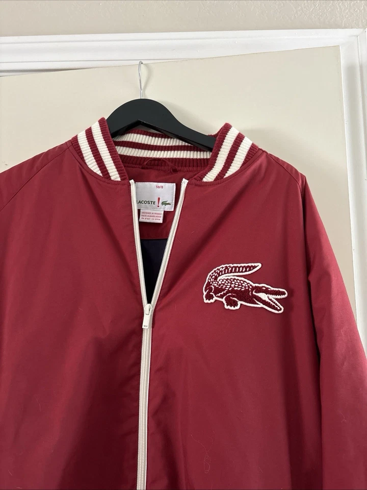 Chaqueta de bombardero universitaria Lacoste Lacoste Live Le Club aislada para hombre XL Foto 2 de 4