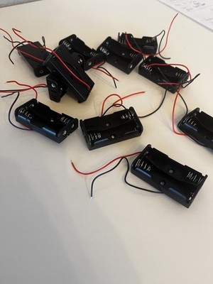 (Lot of 10)  AA Plastic Battery Holder Box Case w/Wire Leads Holds 2 batteries