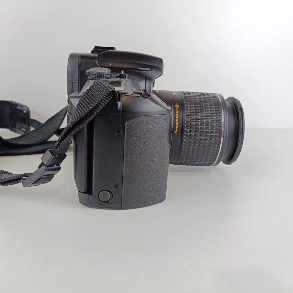 Canon EOS 30 Eye Control 35mm SLR Camera With Canon EF 28-90mm Lens Tested Canon - Image 4 of 4
