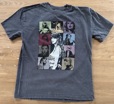 Taylor Swift The Eras Tour T-Shirt XS