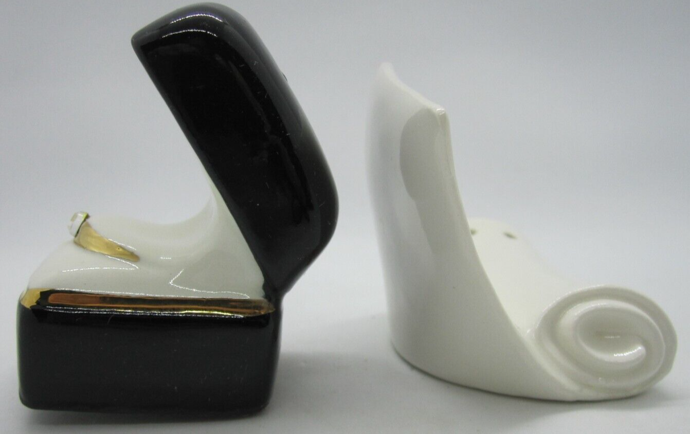 Vintage Salt and Pepper Shakers Wedding Ring eBay