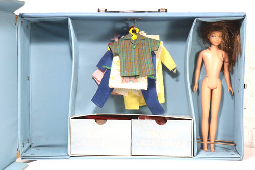VTG 1965 Skipper & Scooter Playset Blue Case Doll Clothes & Accessories Barbie - Picture 2 of 24