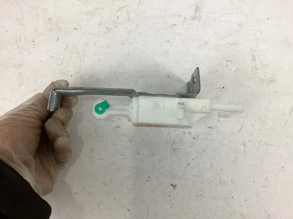 Actuador de pestillo de cerradura de puerta con tapa de combustible Acura MDX 2014-2020 con soporte 74700TZ5A01 OEM Foto 4 de 4