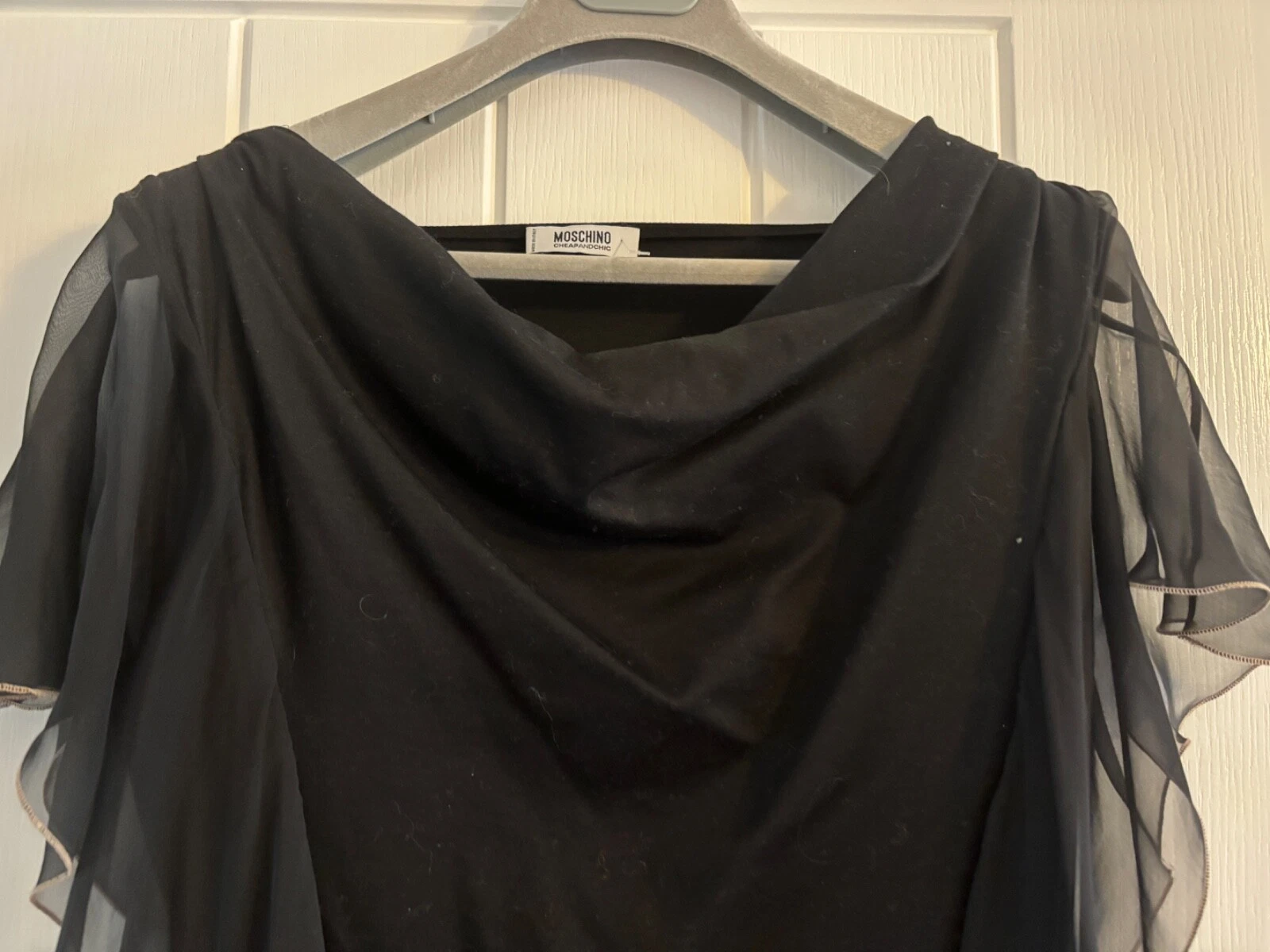 Abito senza maniche nero Moschino ""economico e chic"" nuovo senza etichette taglia 14