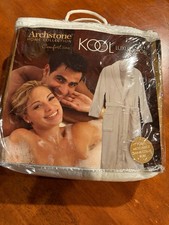 Plush Unisex Robe One Size Fits Most New In Package