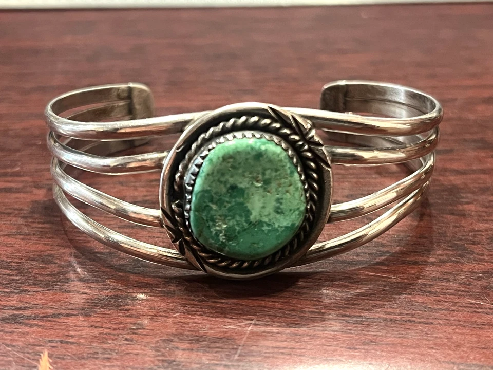 SW Sterling Silver Green Turquoise Cuff Bracelet - 20.9g - Fits to 6.75" - Image 1 of 4