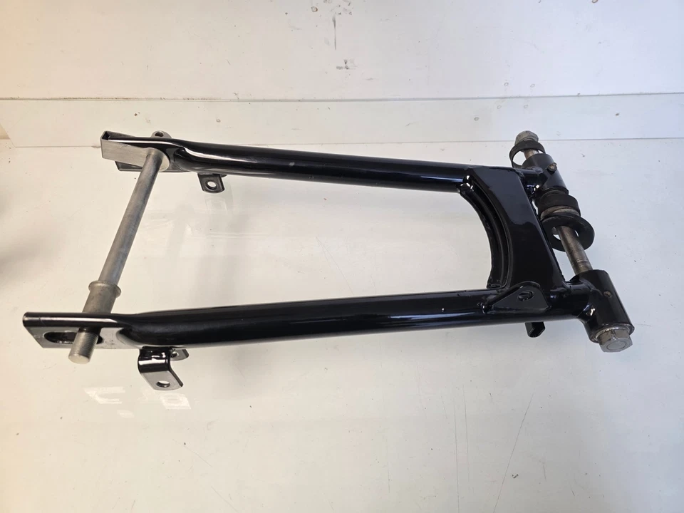 Triumph Bonneville 750 T140V 1973 basculante brazo oscilante con pernos suspensión t 140 V Foto 2 de 4