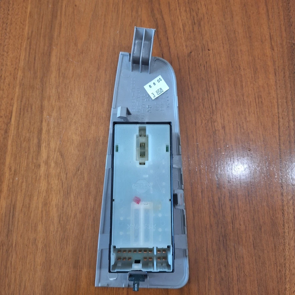 Interruptor de ventana eléctrica para pasajero delantero Nissan Máxima 04-08 con moldura OEM Foto 2 de 4
