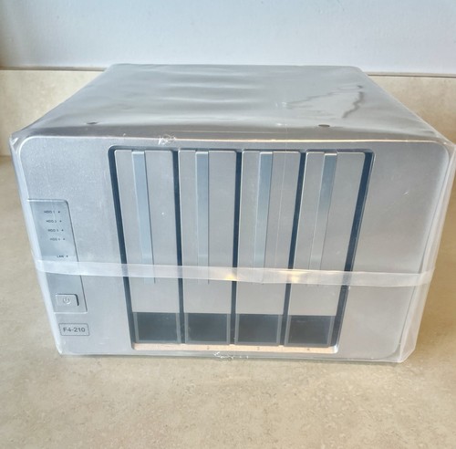 TerraMaster F4-210 4-bay NAS (Network Attached Storage) - Picture 2 of 7