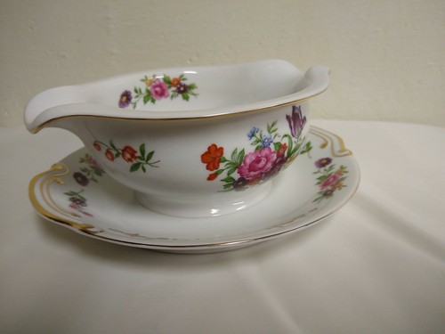 Aladdin Dresdenia Floral Pattern Gold Trim Gravy Boat W/Attached Underplate - Picture 5 of 7