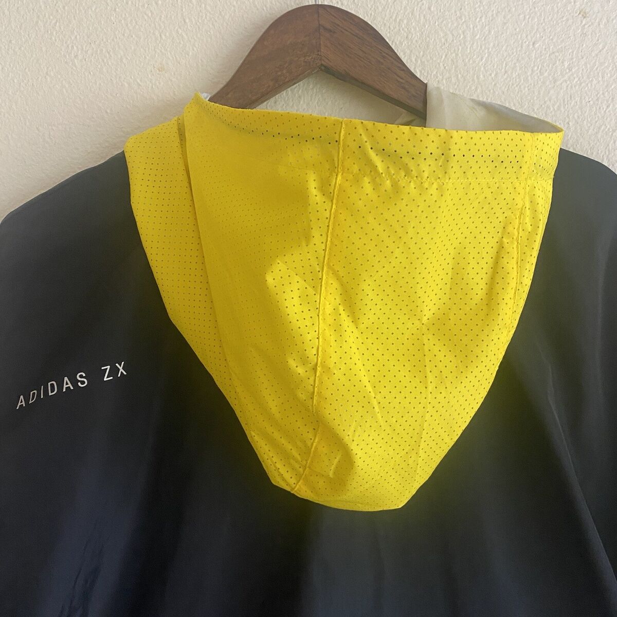 Adidas Originals ZX Jacket Mens 2XL Black Waterproof Adidas Originals ZX Jacket Mens 2XL Black Waterproof
