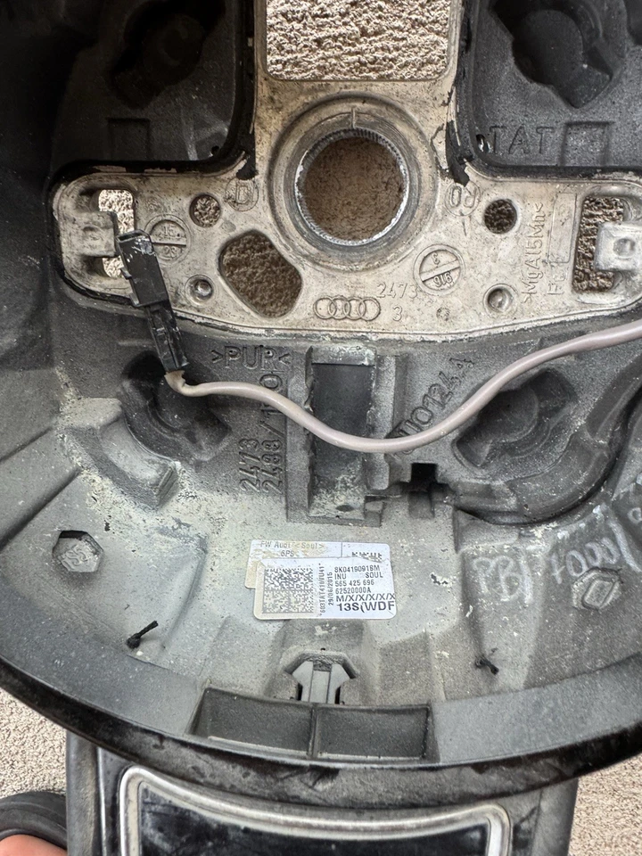 2015-2016 奥迪 A3 Quattro 高级皮革方向盘 8V0-419-091-BB-CJM — 第 2/4 张图片