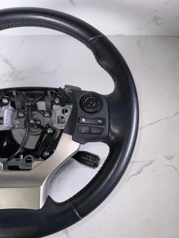 Lexus CT 200H 2019 Lenkrad ORO4657 - Bild 2 von 4