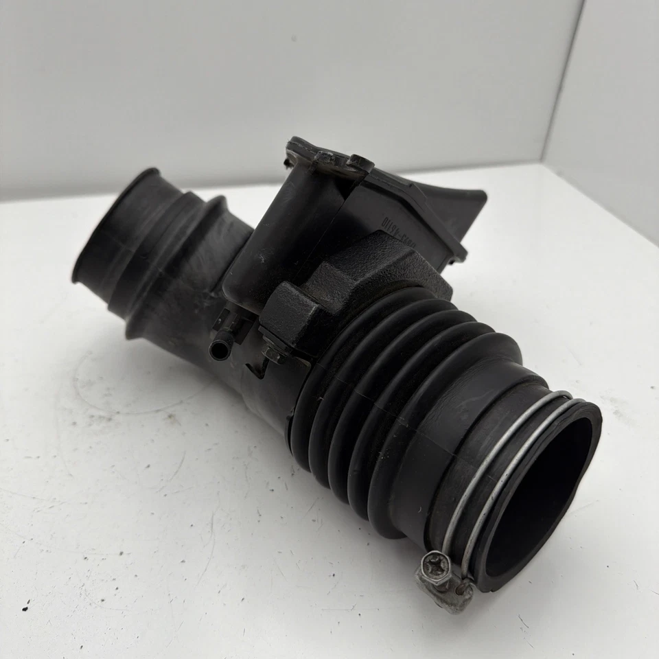 Conector de aire de admisión genuino LEXUS 17860-46142 GS300 GS400 GS430 B260-6 Foto 3 de 4