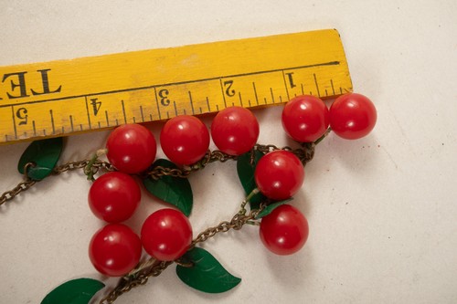Cherry Red Bakelite Beaded Necklace (B4C/JSF6) Retro Vintage Mid Century Fruit - Picture 3 of 6