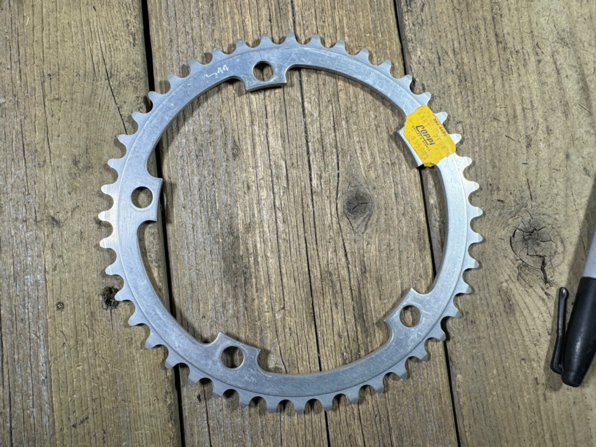 Couronne 44 Dents – 144 Mm BCD – Alliage – Vintage – Fabriquée En Italie – NOS