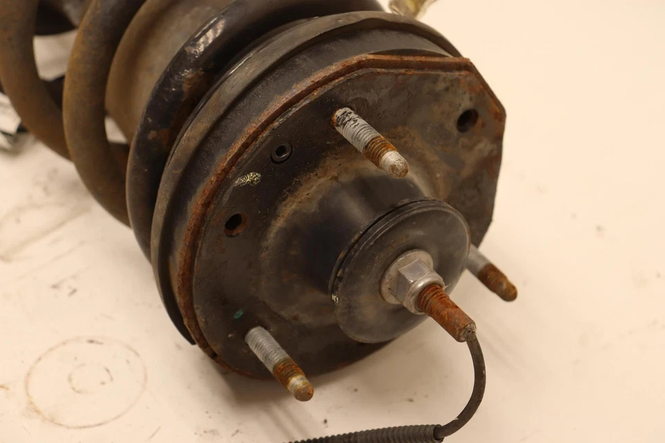 2015-2020 CHEVY TAHOE FRONT PASSENGER RIGHT SUSPENSION SHOCK STRUT ABSORBER OEM - Image 2 of 4