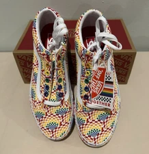 VANS Old Skool Platform Pride Sneaker - New in Original Box - size 9.0 w/ 7.5m