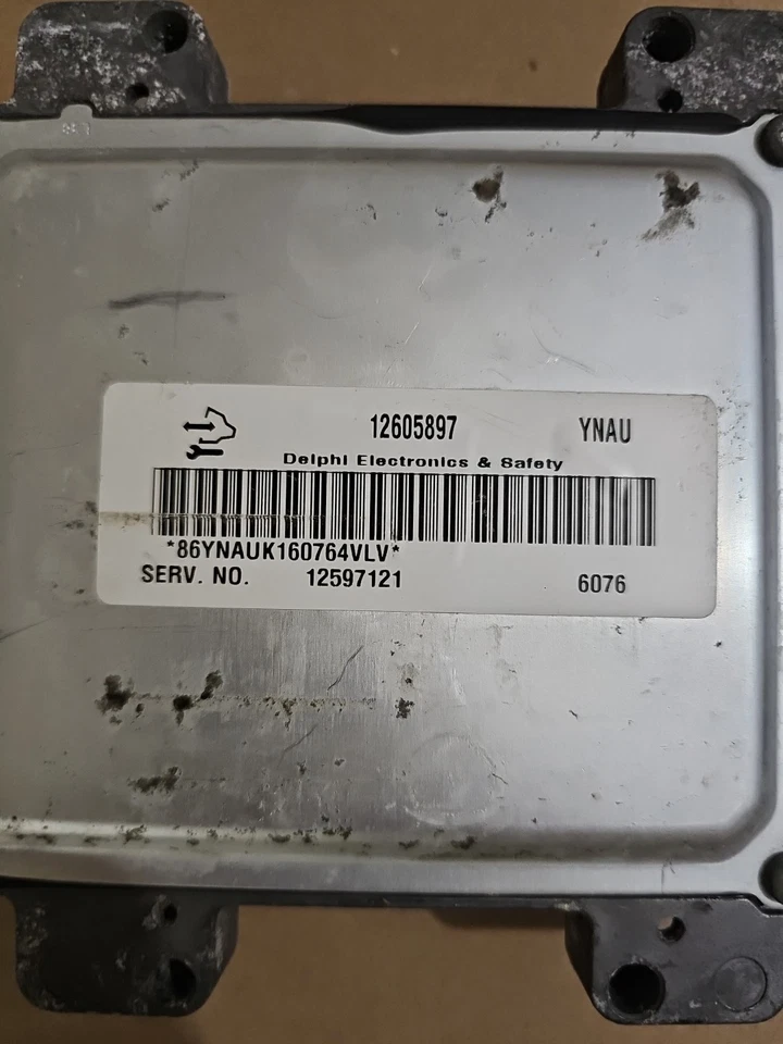 22A111 Chevrolet GMC Silverado Sierra Suburban ECM 12605897 YNAU Foto 2 de 3