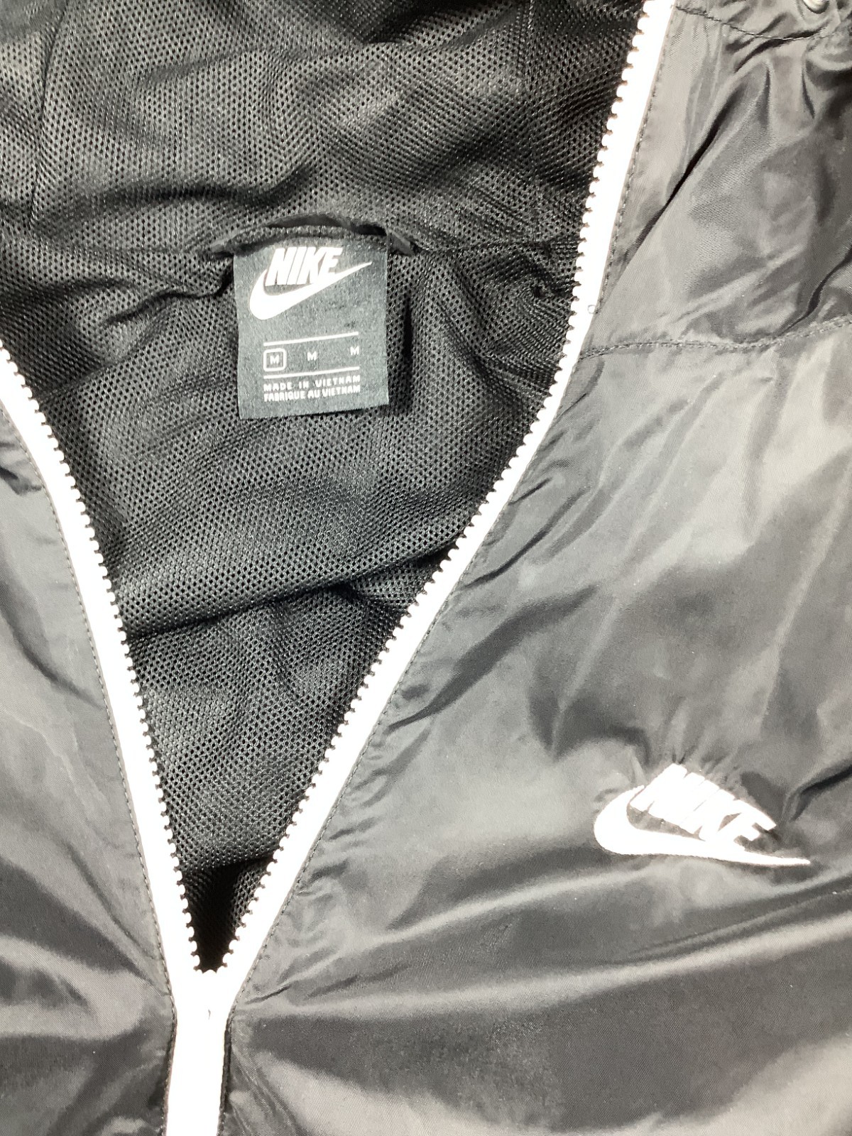 Nike Windbreaker Men’s Jacket Size Medium Black Sku 278 image 7