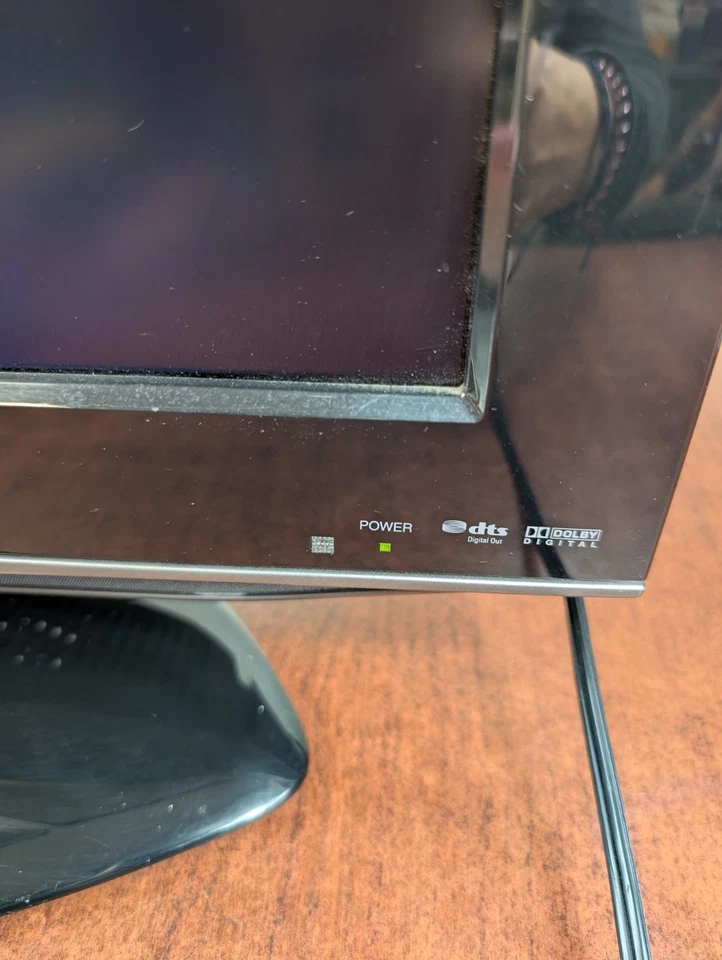 SHARP LC-26AD22U Liquid Crystal 26”Retro Gaming DVD TV Remote Tested & Working - Image 4 of 4