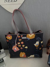 RADLEY SCHULTERTASCHE NEU OHNE ETIKETT 