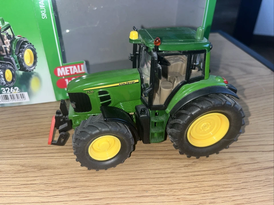 1:32 Siku Farmer 3262 John Deere 7530 C5 - Photo 3/4