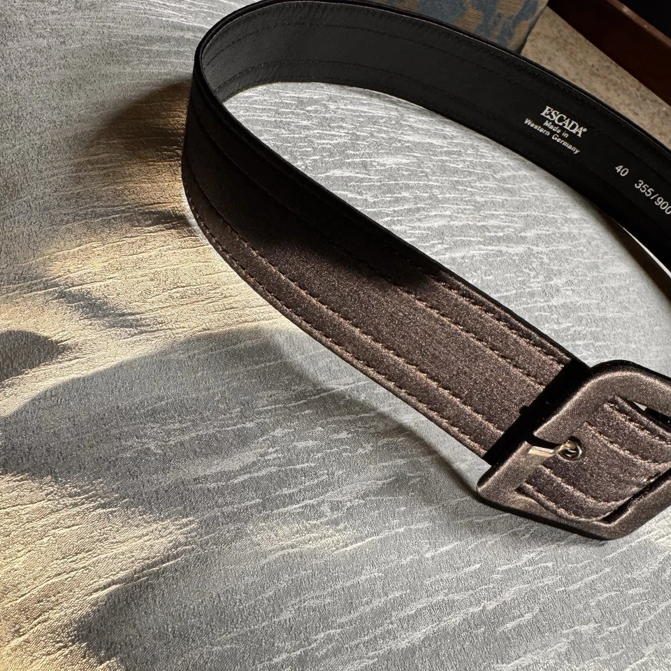 Cinturón negro satinado Escada hecho en Alemania diseñador vintage #355/900 Foto 3 de 4