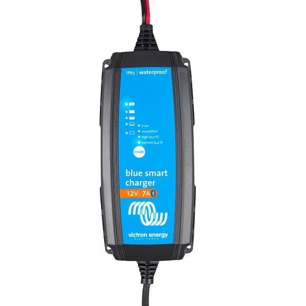 Victron Energy Blue Smart IP65 12V 7A Chargeur de Batterie Professionnel avec Bluetooth (BPC120731064R)