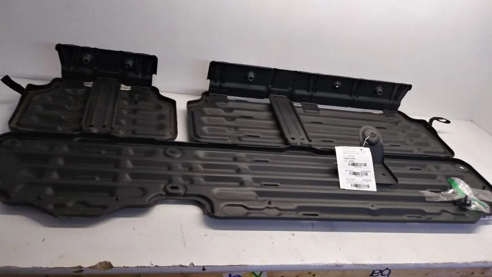 Bandeja plegable de carga de piso trasero de metal para camioneta Ford F250SD 08-10 poco kilometraje Foto 3 de 4