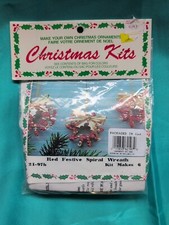 Vintage Christmas Ornament Beaded Craft Kit Red Festive Wreath Merri Mac Makes 6