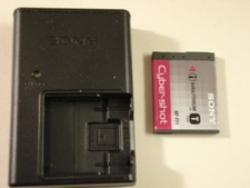 Genuine Sony Camera NP-FT1 Battery BC-CS3 Charger 4 DSC-T1 T3 T5 T9 T10 T11 T33