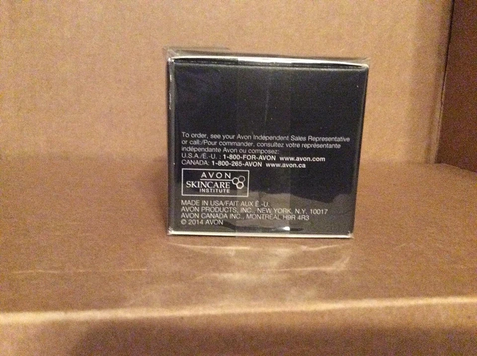 Crema hidratante diaria Avon Anew Men 1 oz Foto 3 de 4