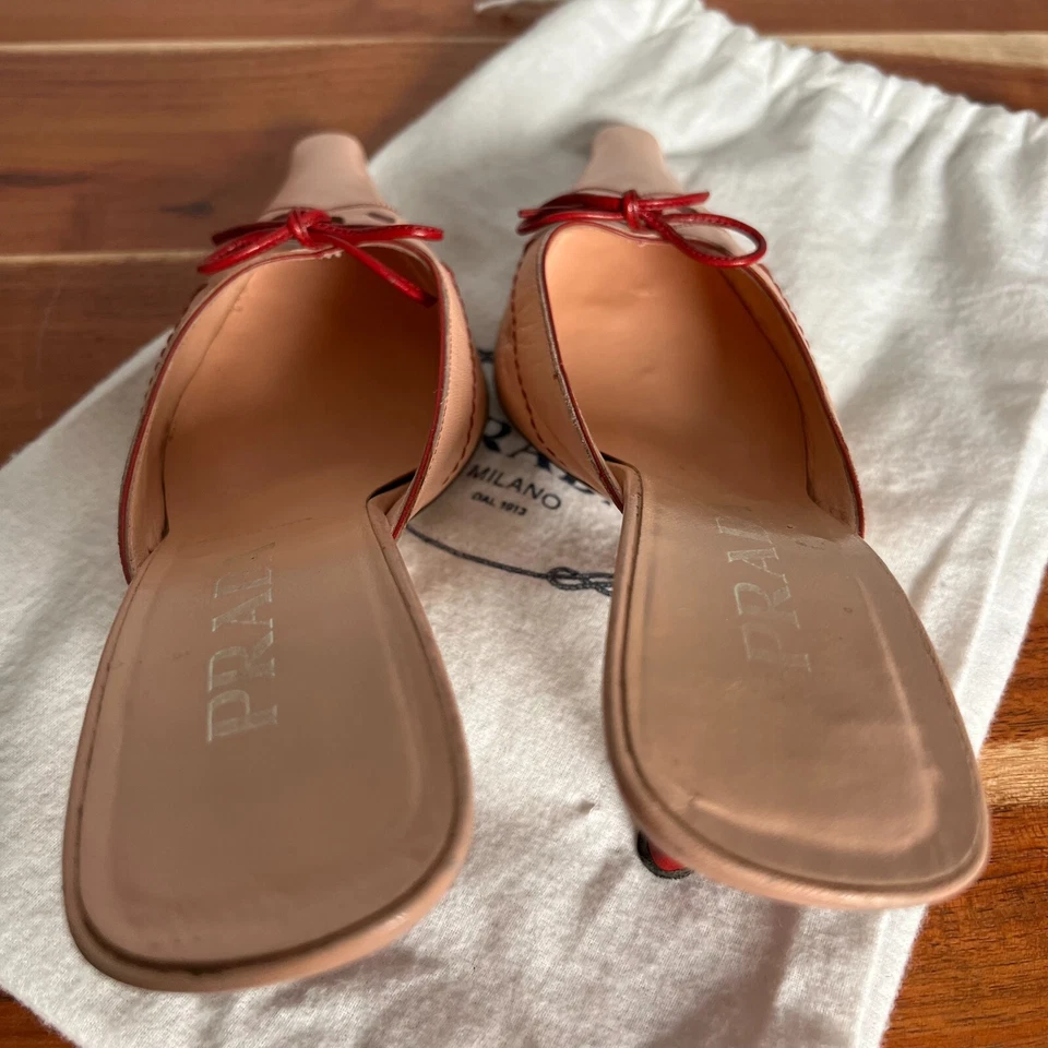 Prada Retro Rosa Cuero Gatito Tacones con Lazo Espalda Abierta 2.5" Talla 37 Hecho en Italia Foto 4 de 4