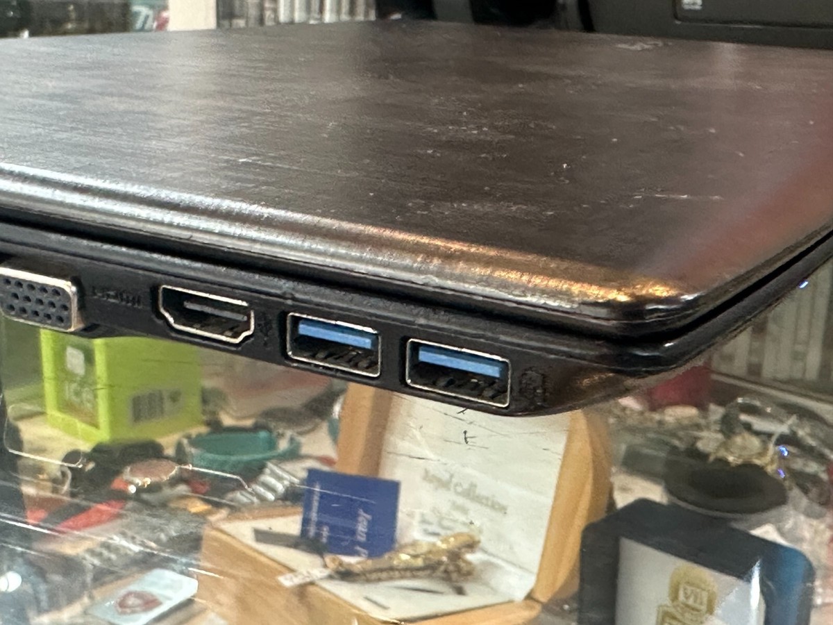 ACER ASPIRE E5-532G-900W LAPTOP WINDOWS 10 HOME / 1TB HDD ACER ASPIRE E5-532G-900W LAPTOP WINDOWS 10 HOME / 1TB HDD