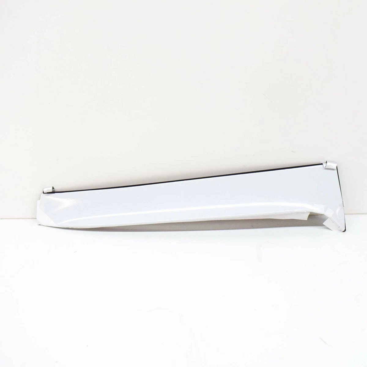 VW Golf MK7 R Hintere Heckklappe Links Vertikal Spoiler Rand 