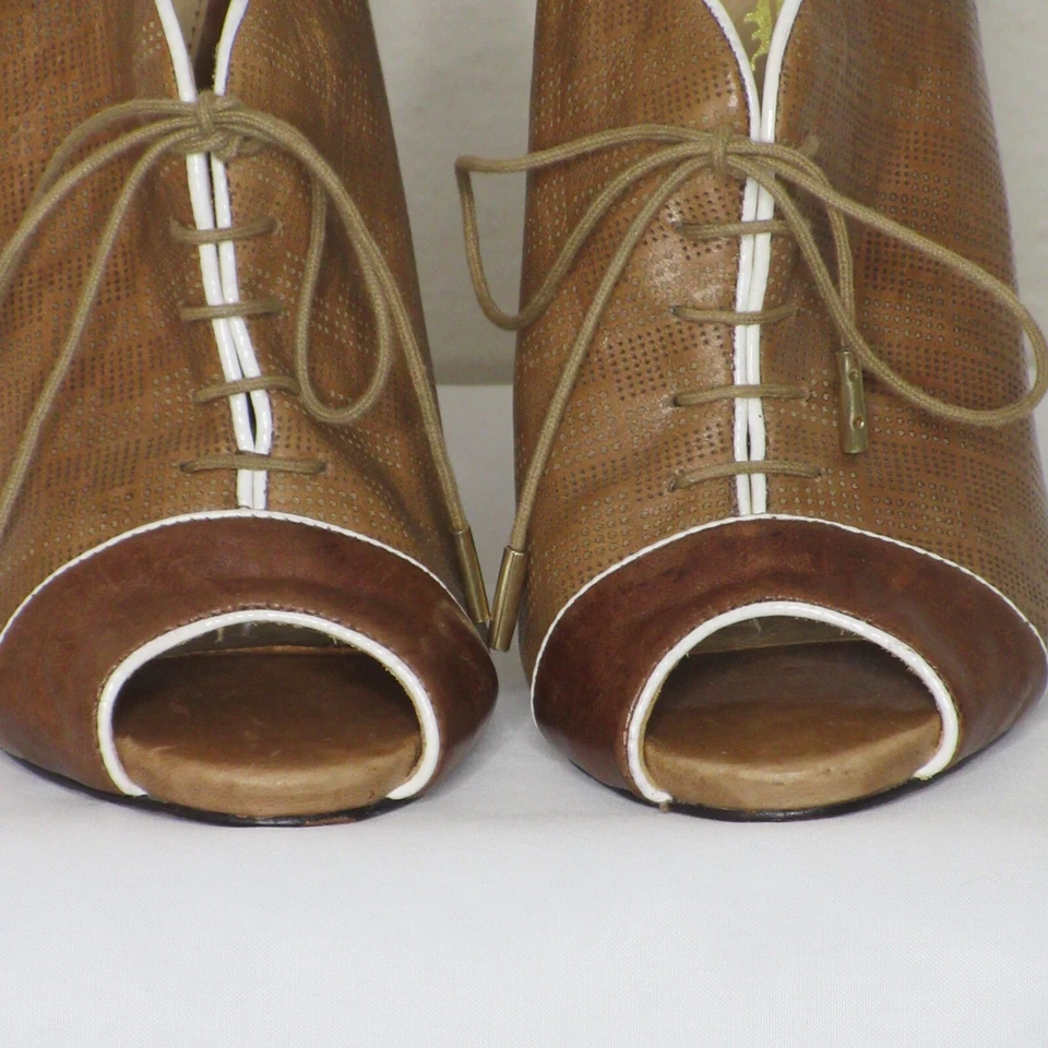 Zapatos de salón L.A.M.B para mujer punta abierta con cordones tacón de aguja de 5" de cuero 6 1/2 M B29 Foto 2 de 4