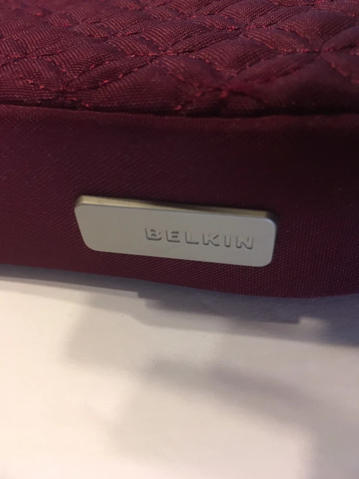 Bandolera Belkin Borgoña Acolchada I Pad Estuche Mediano 9.5"/7" Foto 4 de 4