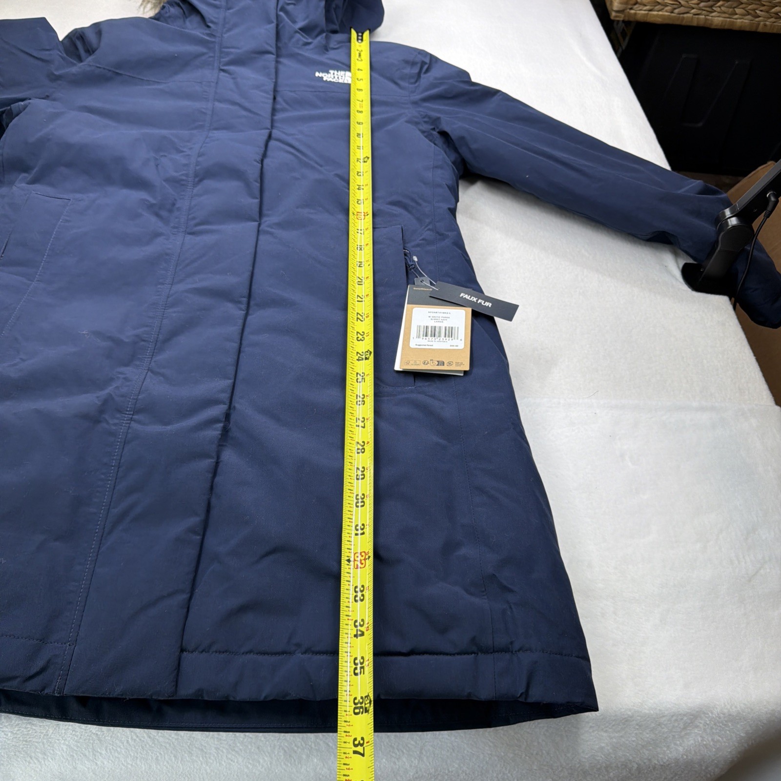 The North Face Women's Arctic Parka Navy 600 Down Fur Hood NWT Large $350 MSRP thumbnail 16