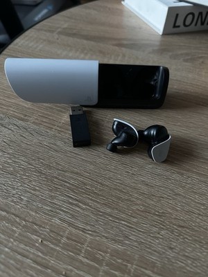 Sony PULSE Explore Wireless Earbuds PS5 - Ladecase Weiß/ Schwarz