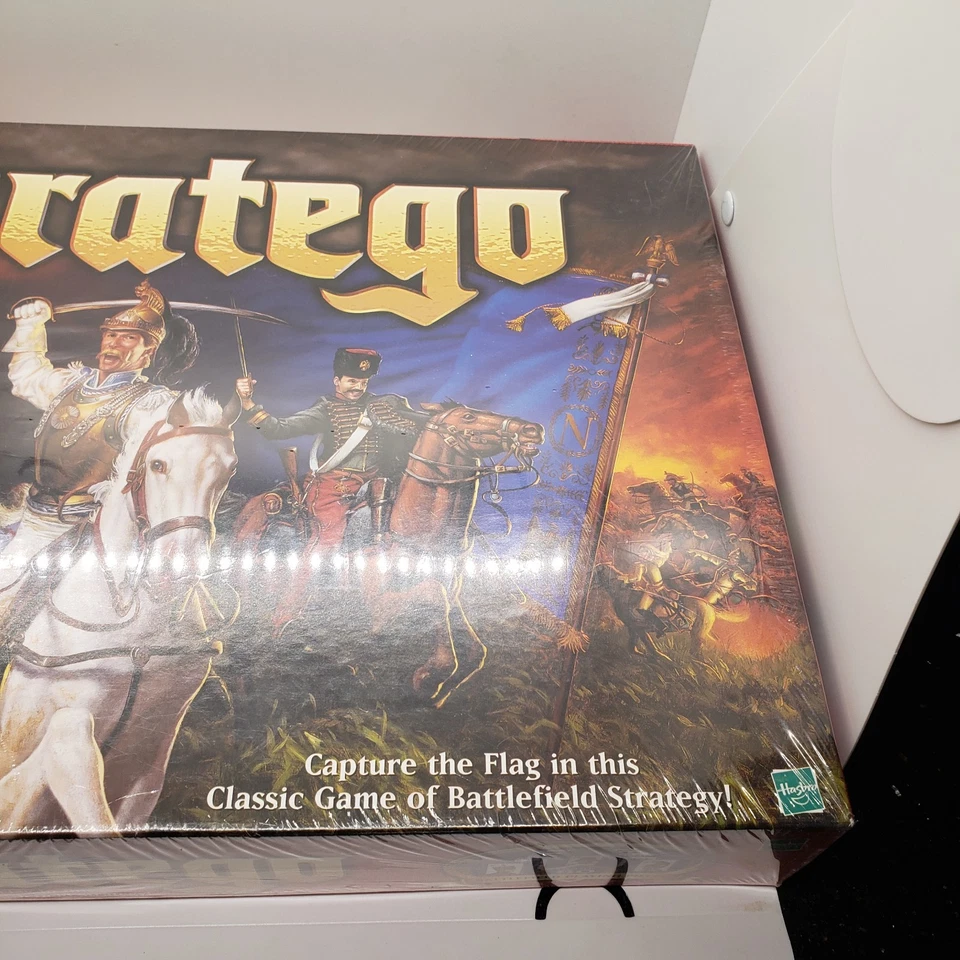 NEW SEALED 1999 Stratego Board Game by Milton Bradley - Image 3 of 4